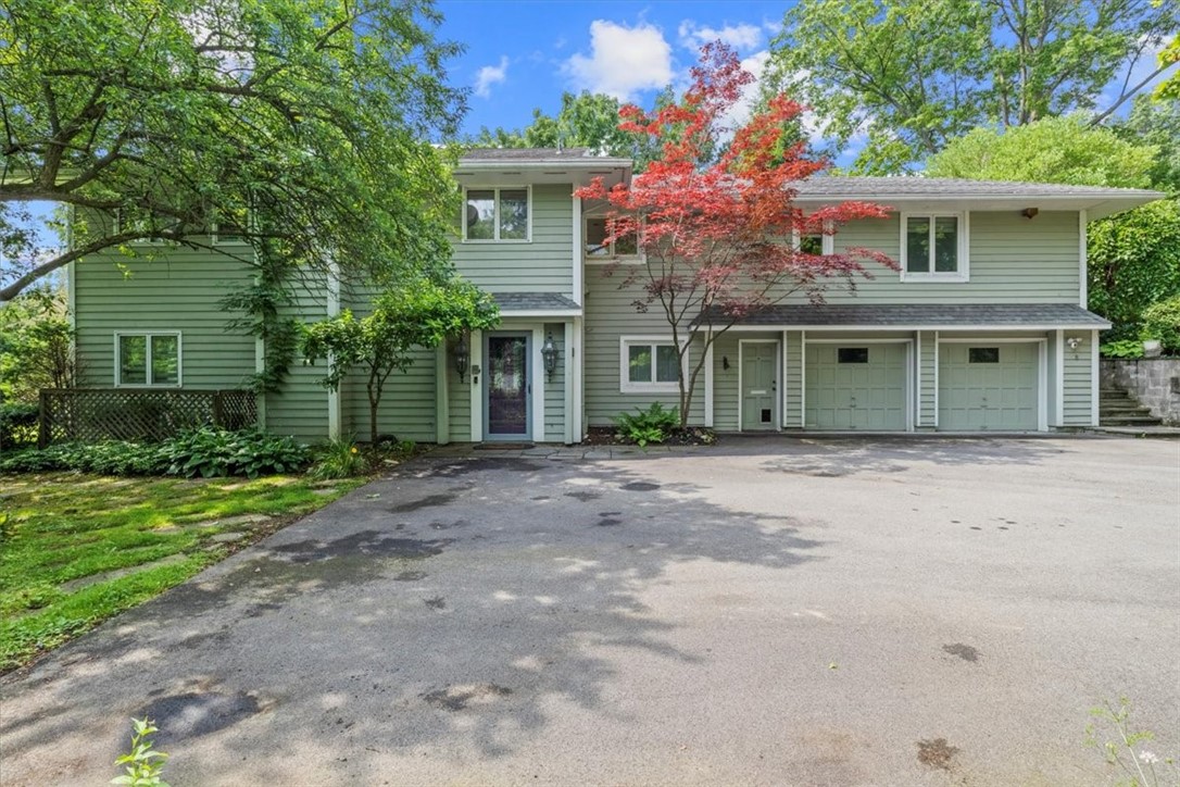 8 Elmwood Hill Lane, Brighton, NY 14610 Compass