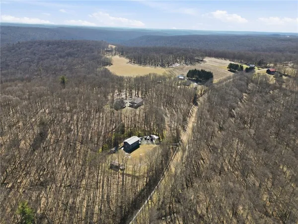 $299,900 | 1024 Warren Road, Franklin, PA 16323