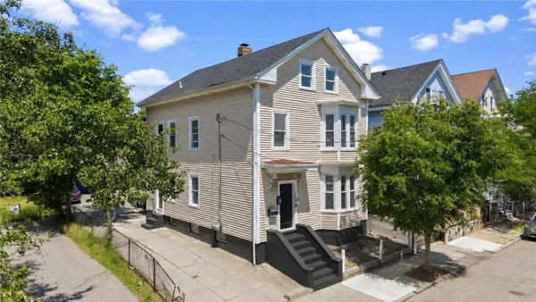 $669,900 | 195 Bellevue Avenue, Providence, RI 02907