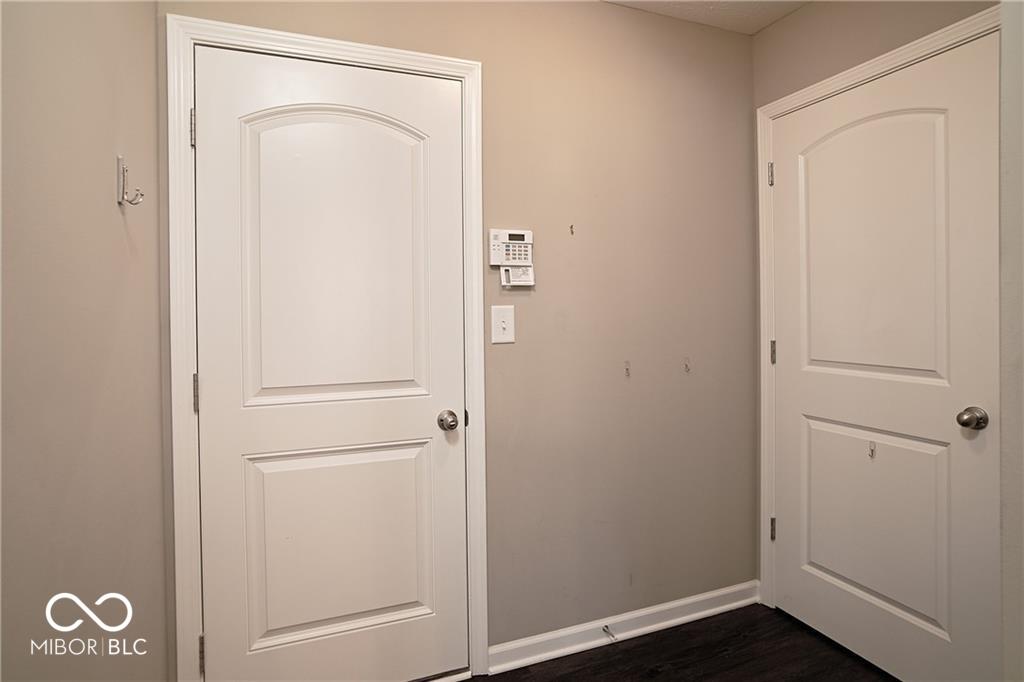 8709 Rowling Way Indianapolis, IN 46239 - Photo 21 of 60