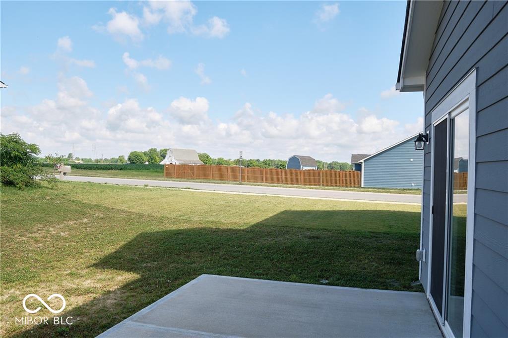 8709 Rowling Way Indianapolis, IN 46239 - Photo 5 of 60