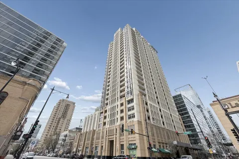 $299,000 | 1400 South Michigan Avenue, Unit 1001, Chicago, IL 60605