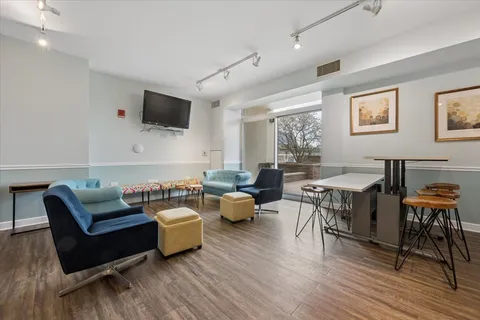 $299,000 | 1400 South Michigan Avenue, Unit 1001, Chicago, IL 60605