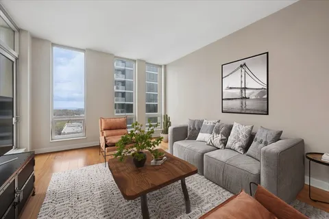 $299,000 | 1400 South Michigan Avenue, Unit 1001, Chicago, IL 60605