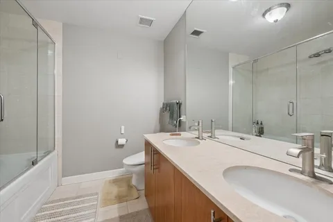 $299,000 | 1400 South Michigan Avenue, Unit 1001, Chicago, IL 60605