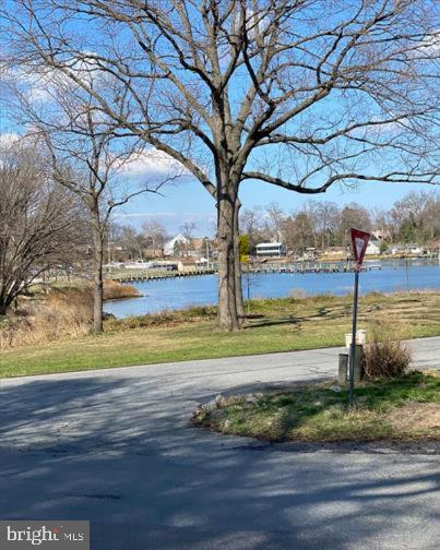 1520 Webster Place Edgewater, MD 21037 - Photo 3 of 20 a view of a yard with an outdoor space