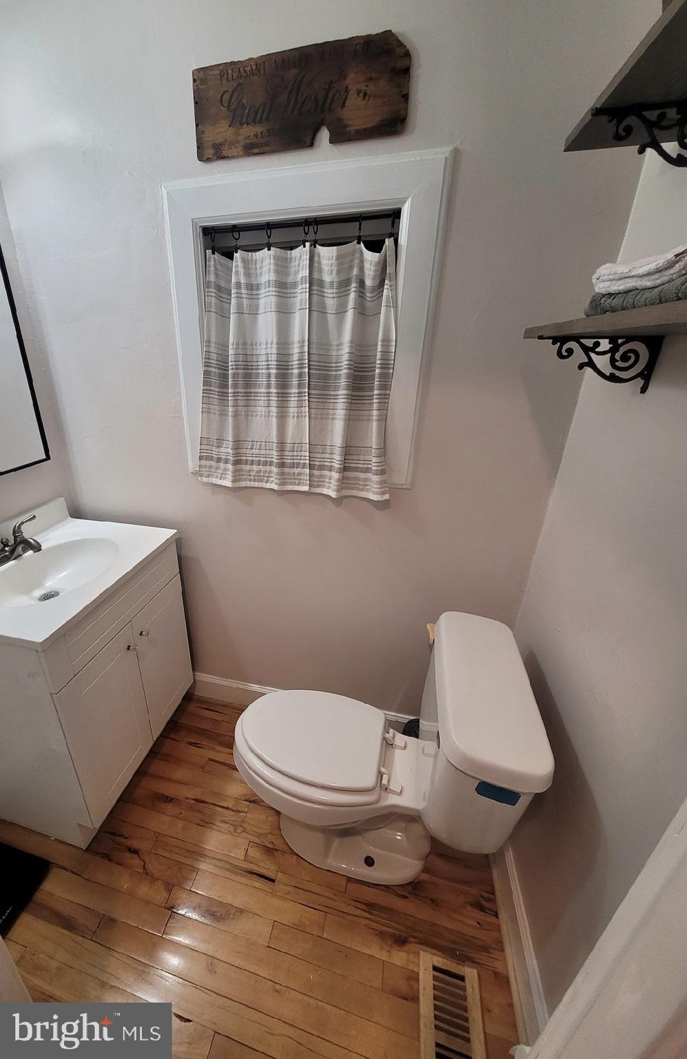 4825 Cap Stine Road Frederick, MD 21703 - Photo 12 of 52 Main level powder room