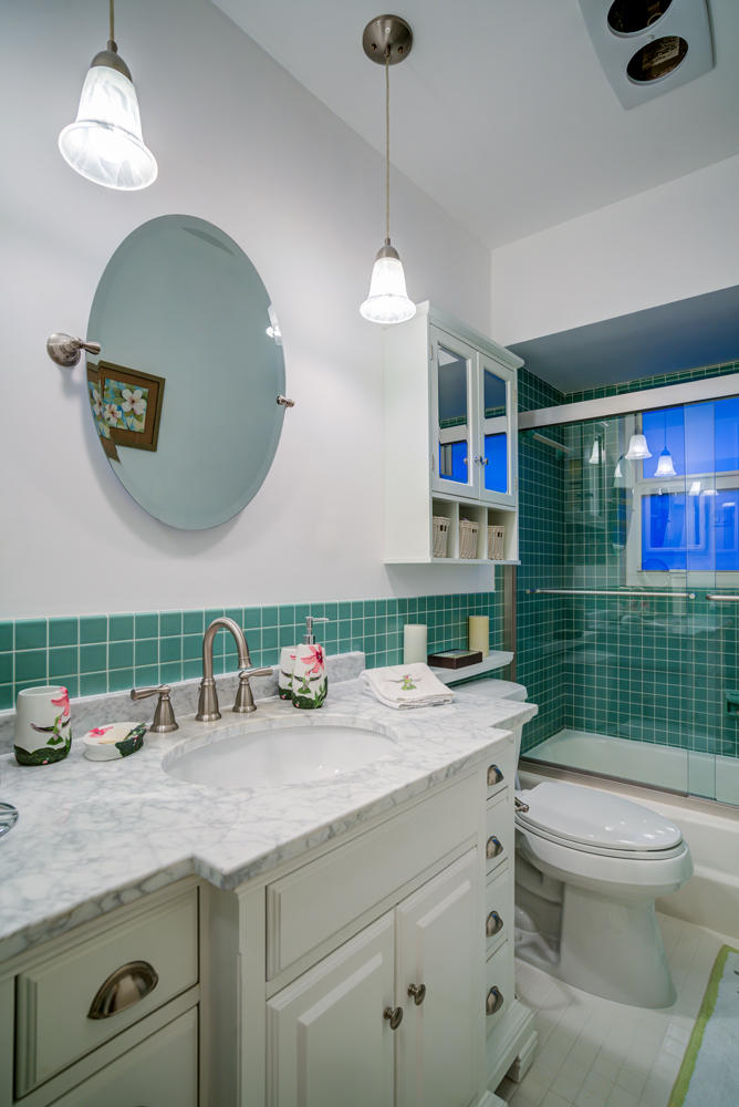 1295 Sycamore Terrace Boca Raton, FL 33486 - Photo 16 of 32 Bathroom # 2
