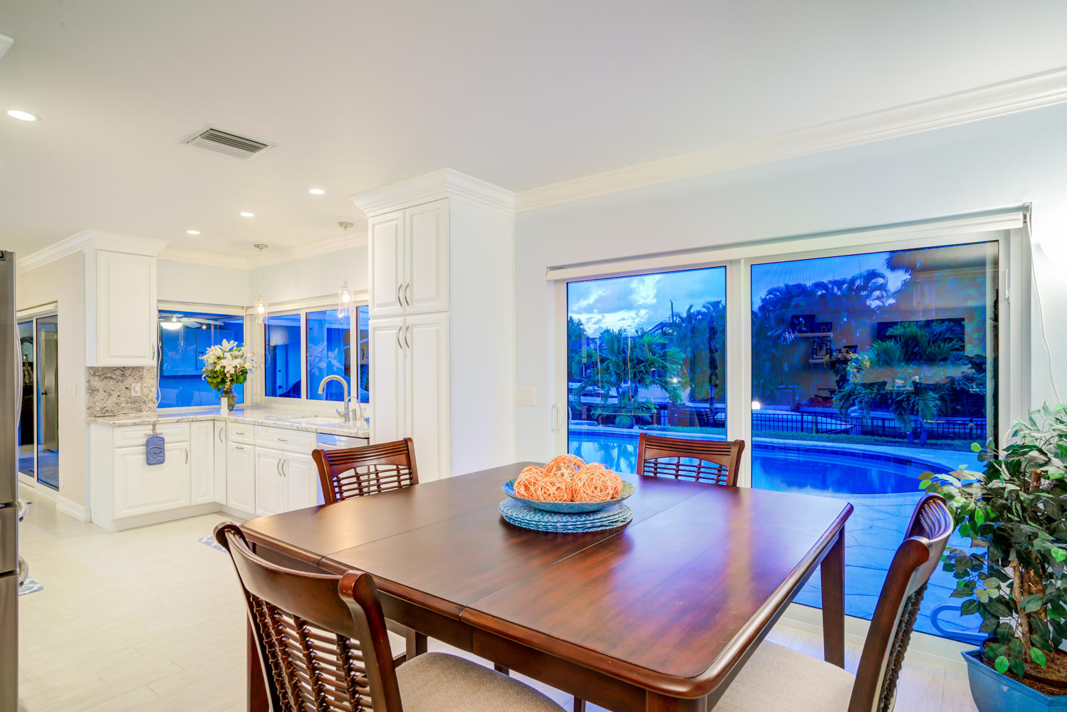 1295 Sycamore Terrace Boca Raton, FL 33486 - Photo 8 of 32 Dining Area