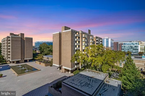 $334,900 | 1245 4th Street Southwest, Unit E501, Washington, DC 20024