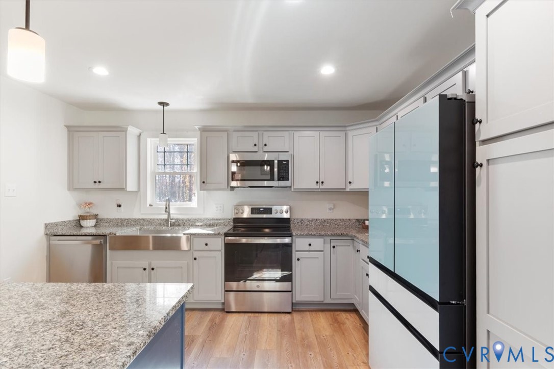 2715 Ballsville Road Powhatan, VA 23139 - Photo 4 of 30 Kitchen featuring appliances with stainless steel