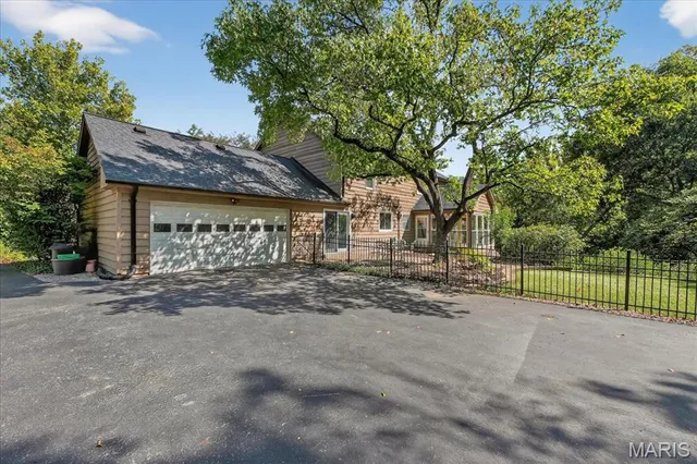 $672,111 | 1685 Ansonborough Drive, Chesterfield, MO 63017