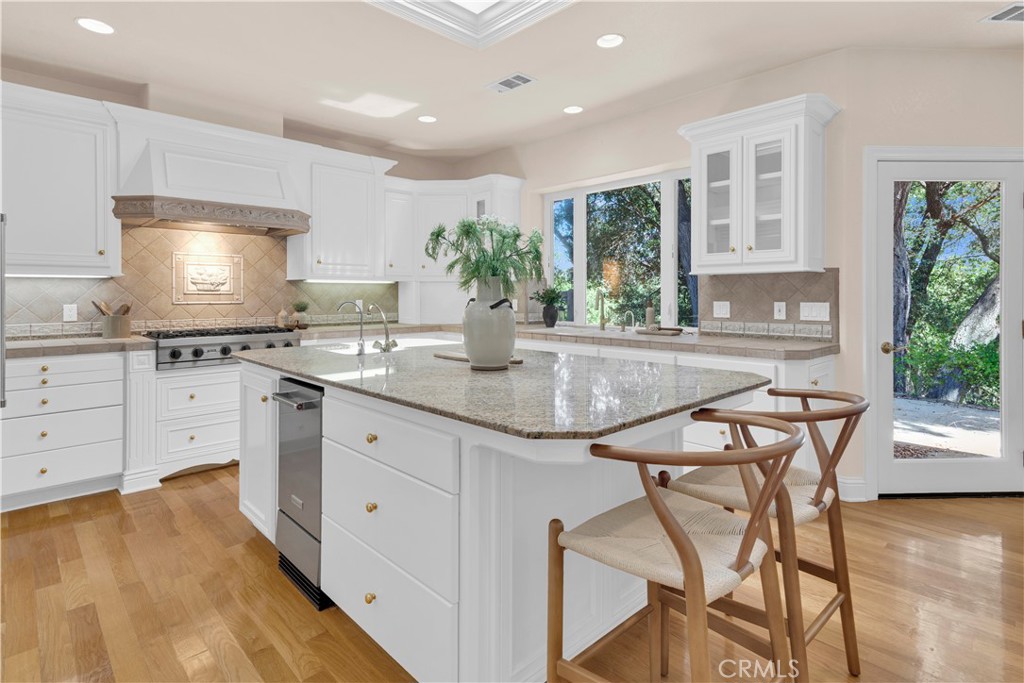117 Frontier Way Templeton, CA 93465 - Photo 16 of 57 Kitchen