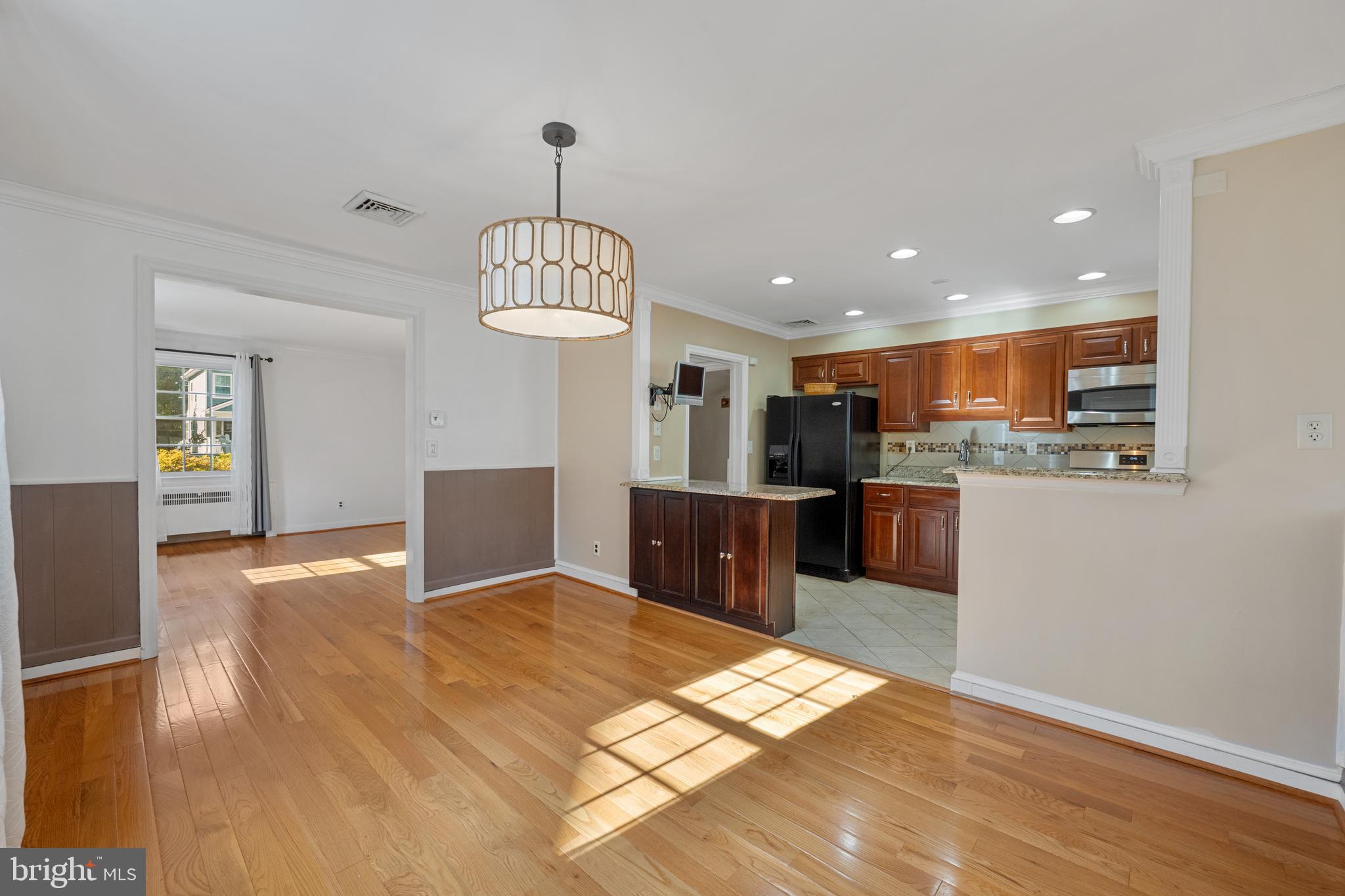 2713 Cheswolde Road Baltimore, MD 21209 - Photo 12 of 41 Great connection to kitchen
