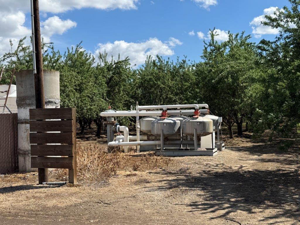 1 Buchanan Hollow Road Le Grand, CA 95333 - Photo 8 of 10 a view of a car park in front of the house