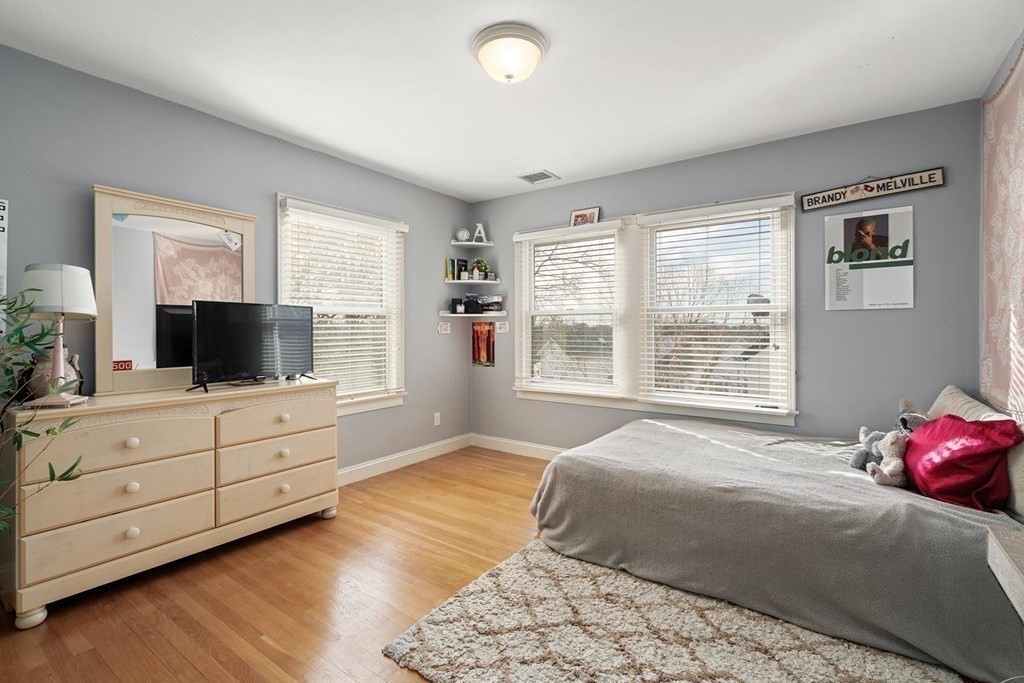 9 Goodnough Road Brookline, MA 02467 - Photo 17 of 27