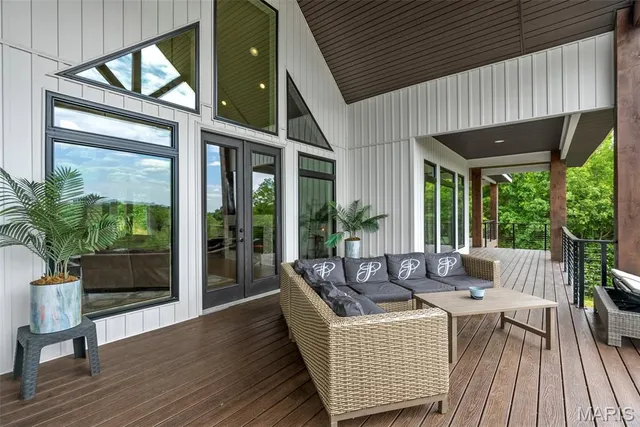 $899,900 | 22206 Tree Farm Road, Hermann, MO 65041