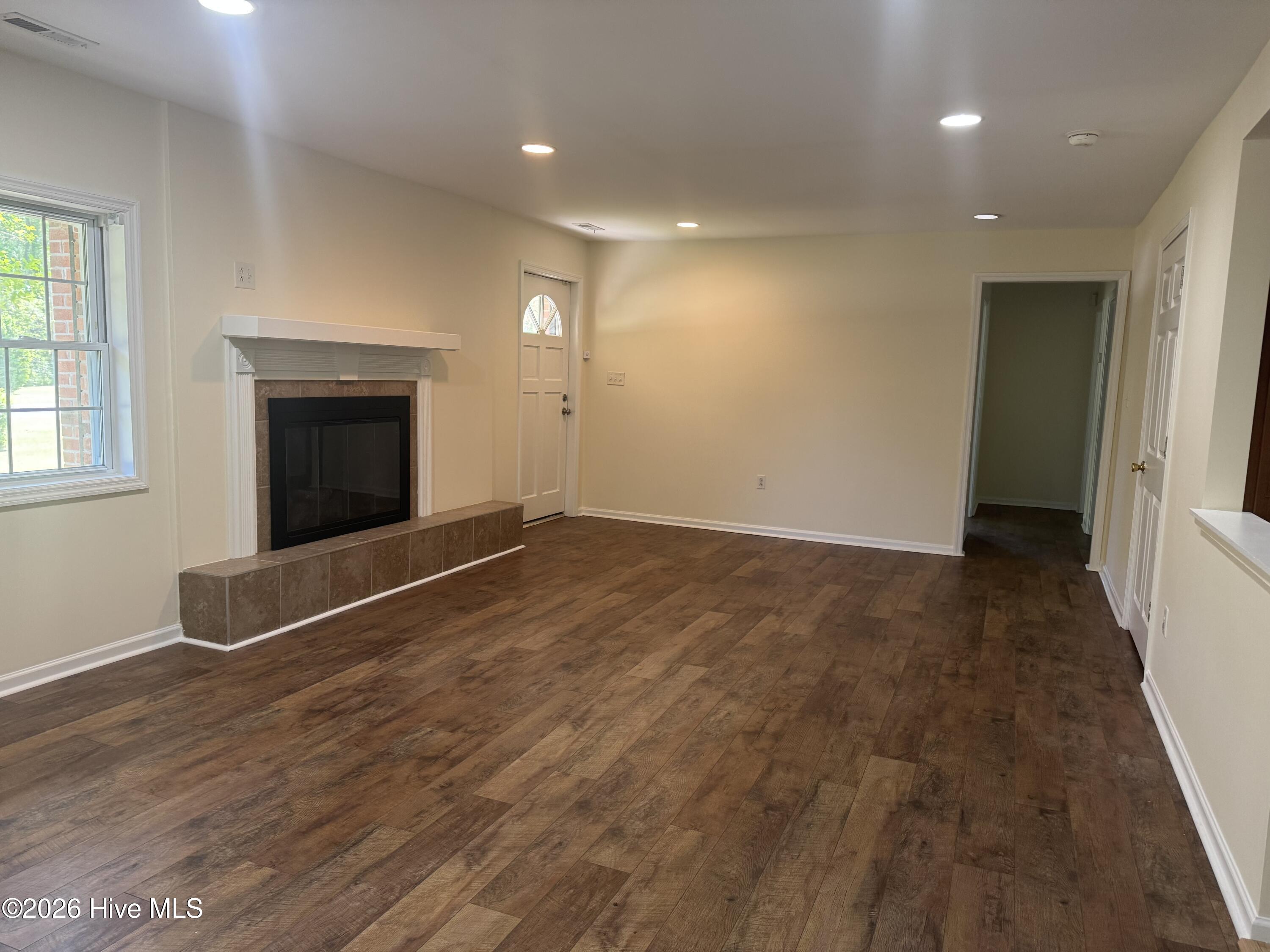 950 Perrytown Road New Bern, NC 28562 - Photo 2 of 21 IMG_7539