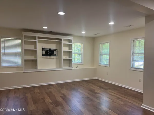 $1,755 | 950 Perrytown Road, New Bern, NC 28562