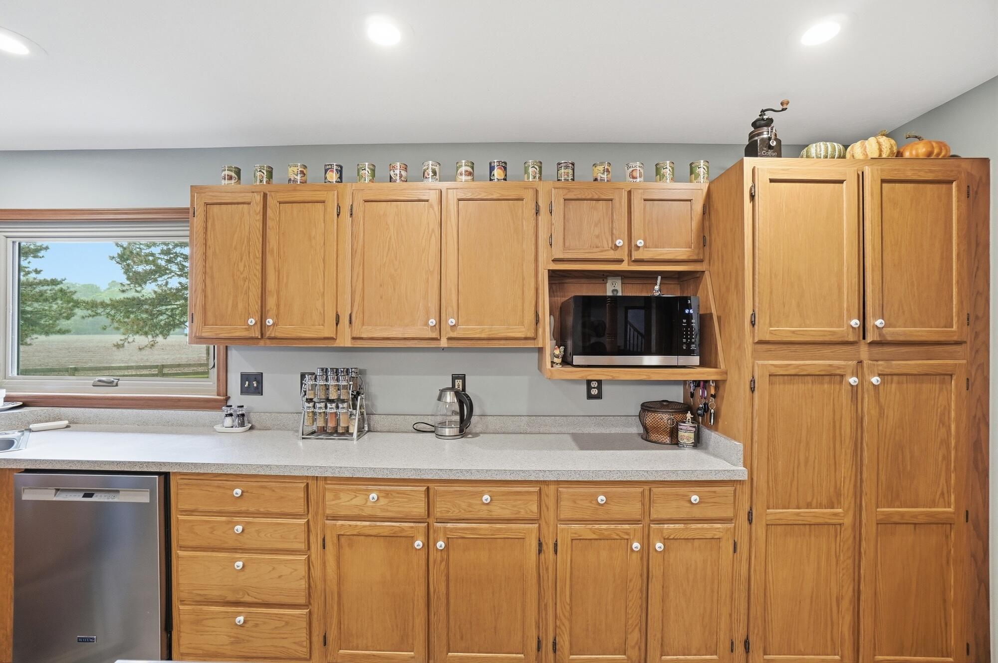 5105 Goodson Road West Jefferson, OH 43162 - Photo 22 of 61 Kitchen