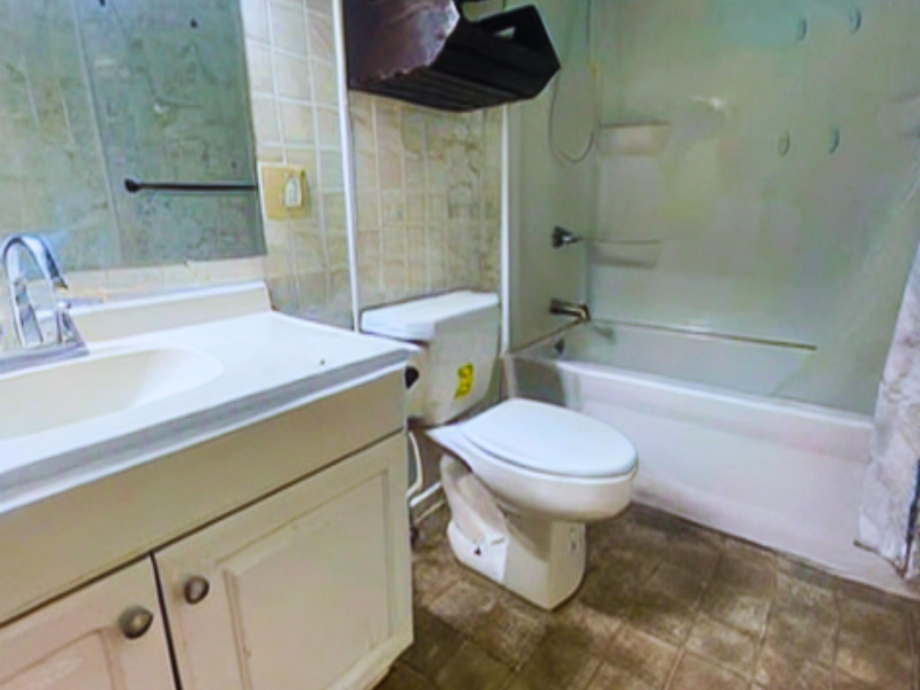 714 East Prairie Ronde Street Dowagiac, MI 49047 - Photo 9 of 14 Bathroom