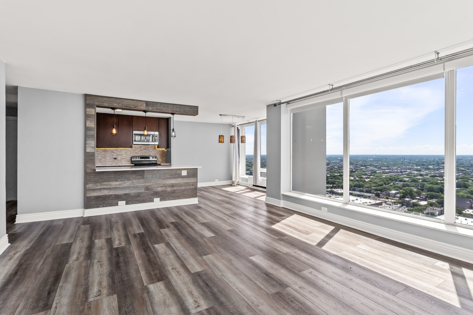 5445 North Sheridan Road, Unit 3501 Chicago, IL 60640 - Photo 3 of 29