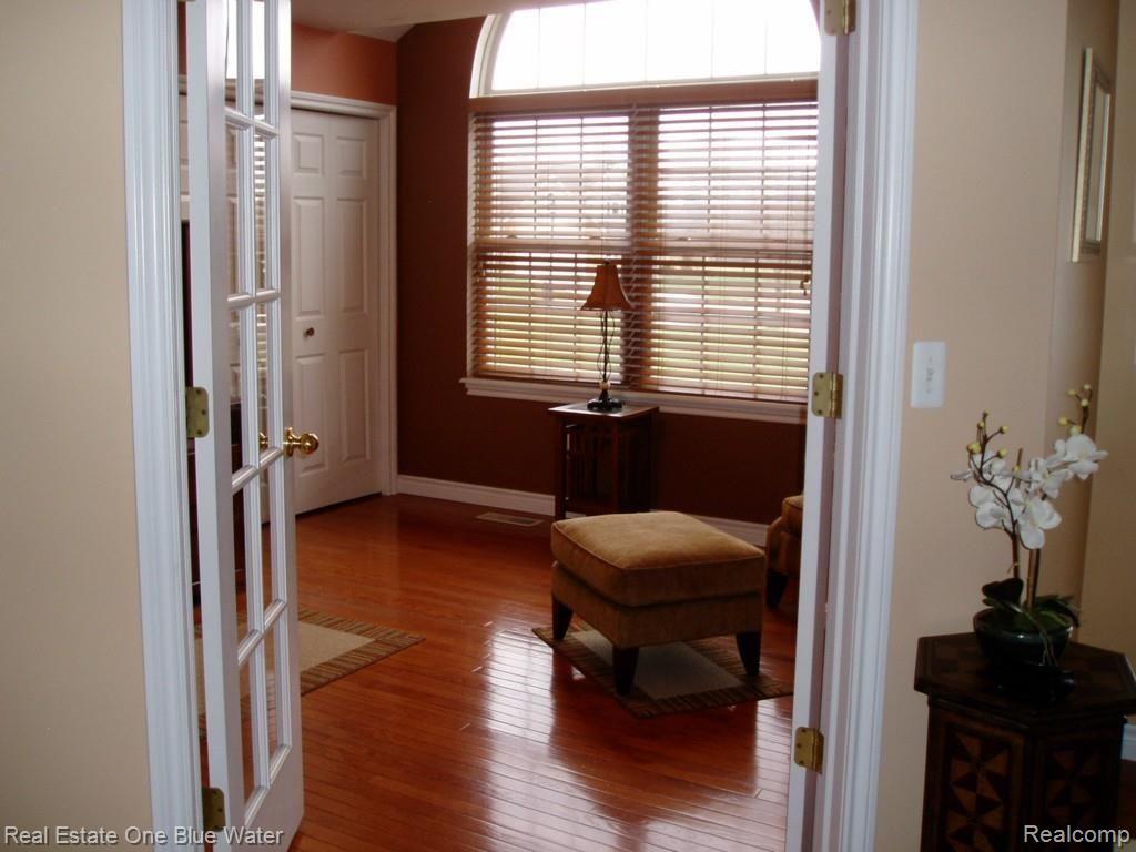 102 Rella Rae Avenue Marysville, MI 48040 - Photo 11 of 15 030.jpg