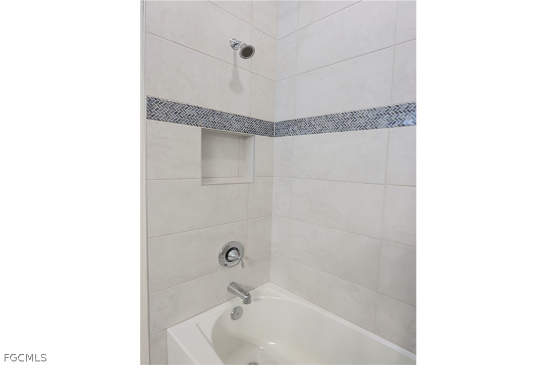 6262 Union Island Way Naples, FL 34113 - Photo 12 of 21