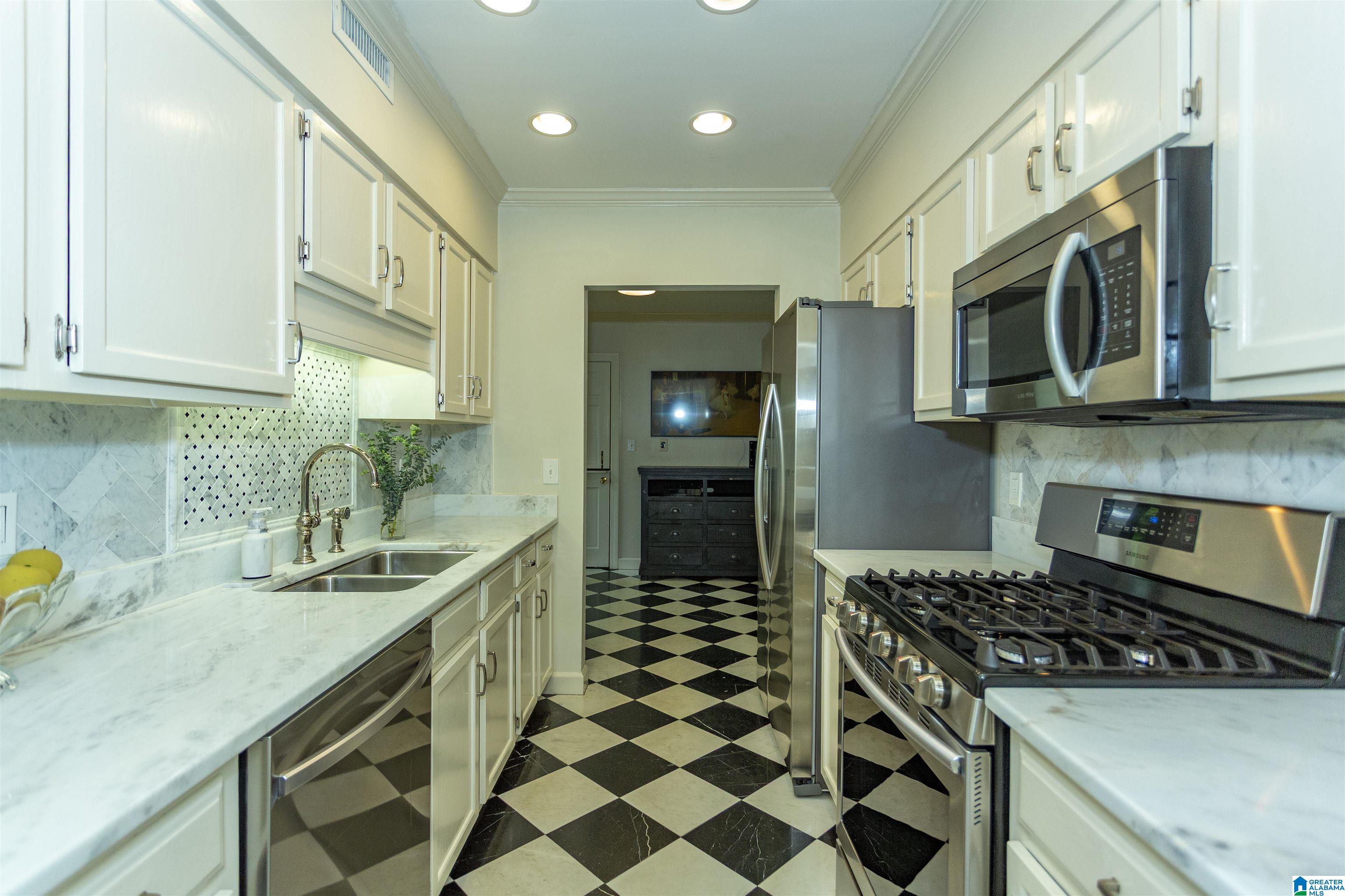3806 Montclair Road Birmingham, AL 35213 - Photo 4 of 46