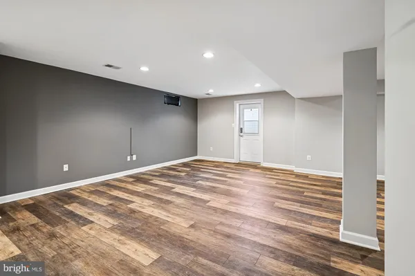 a view of empty room