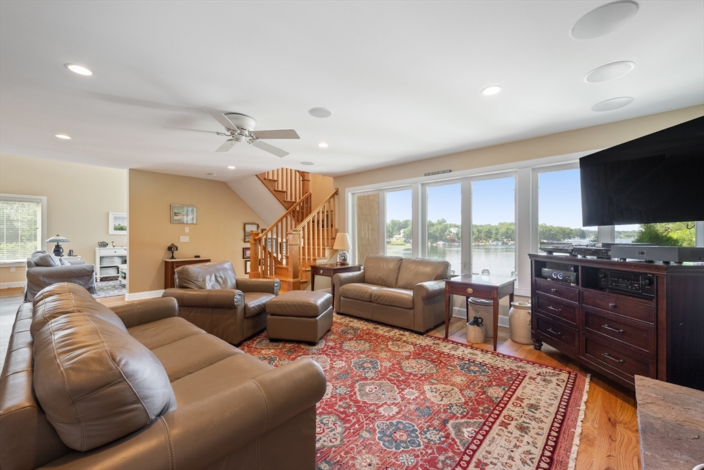 530 Griffin Road Suffield, CT 06093 - Photo 17 of 41