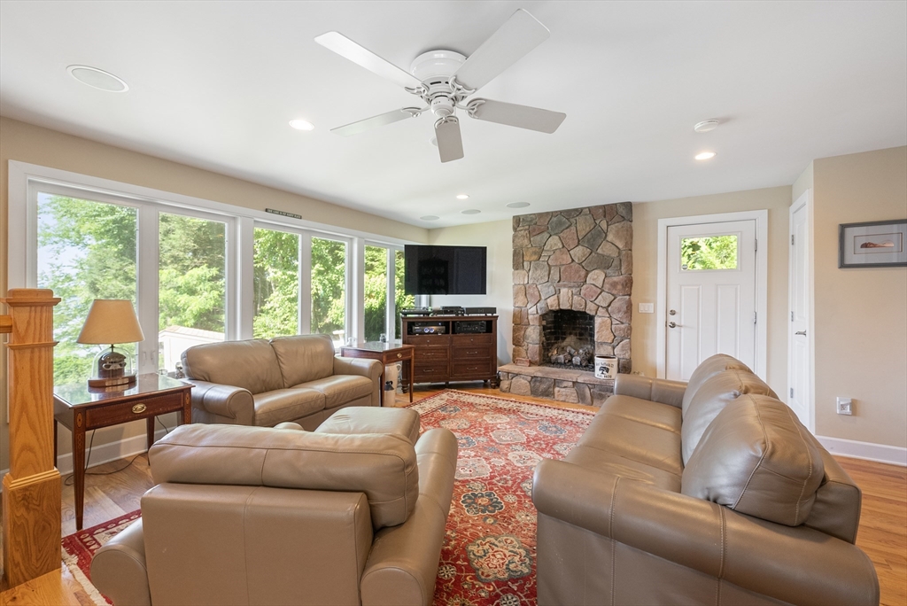 530 Griffin Road Suffield, CT 06093 - Photo 18 of 41