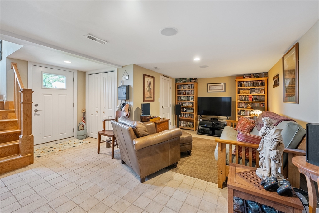 530 Griffin Road Suffield, CT 06093 - Photo 28 of 41