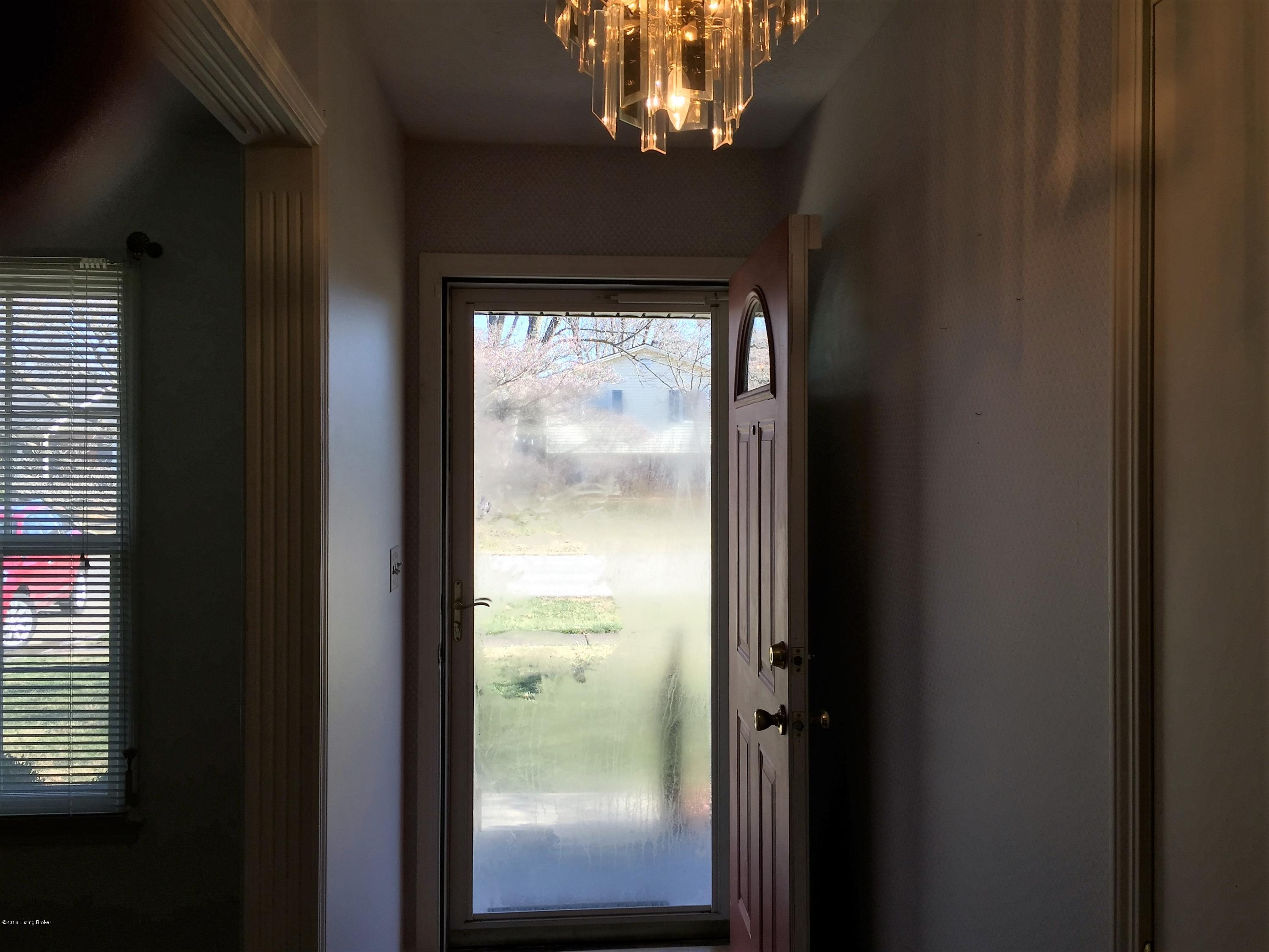 3002 Sunny Field Road Louisville, KY 40220 - Photo 23 of 51 Entry Foyer