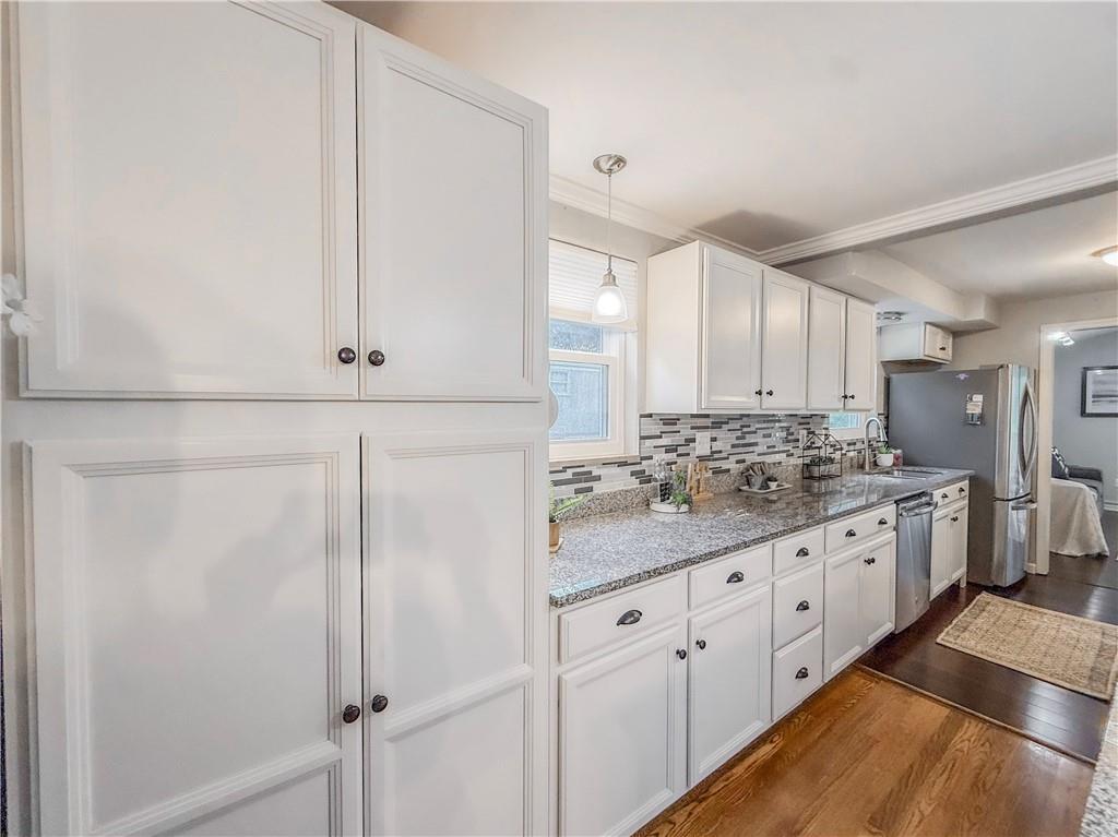 951 Logan Road Bethel Park, PA 15102 - Photo 12 of 37 Gallery Image 12