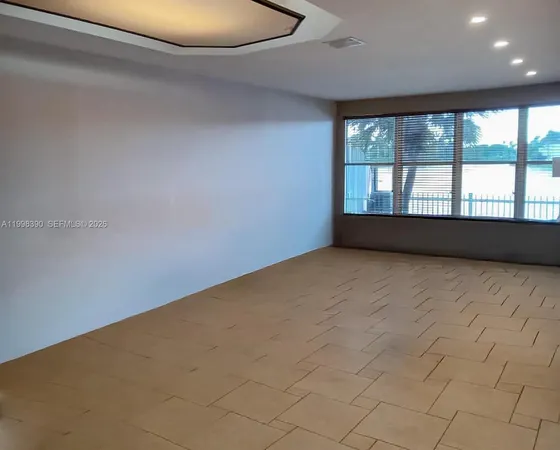 $4,950 | 6814 Northwest 107th Place, Doral, FL 33178