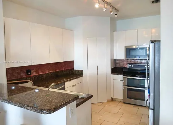 $4,950 | 6814 Northwest 107th Place, Doral, FL 33178