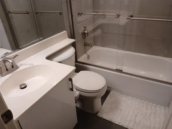 $4,950 | 6814 Northwest 107th Place, Doral, FL 33178