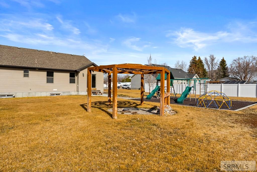 303 Park Avenue Firth, ID 83236 - Photo 5 of 49
