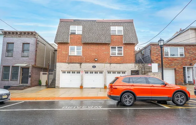 $270,000 | 161 18th Street, Unit 6C, Union City, NJ 07087