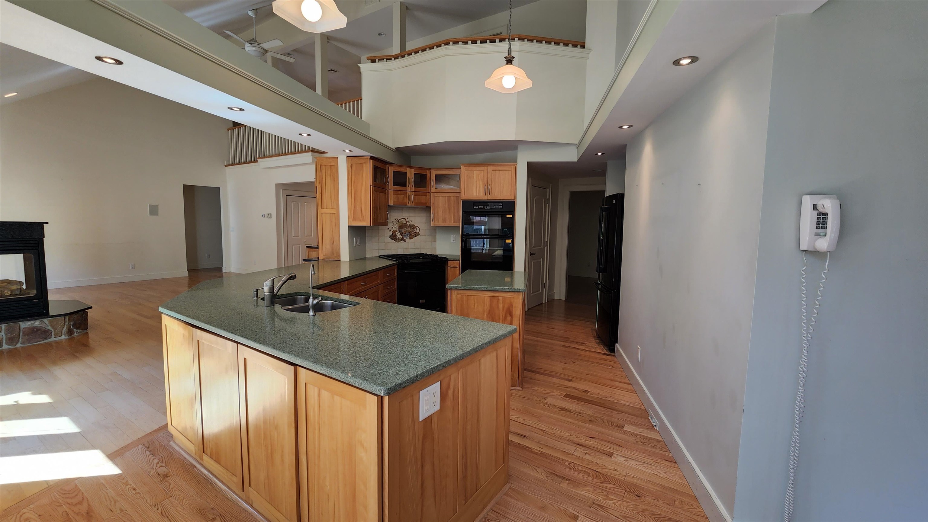 27 Putney Road Dunbarton, NH 03046 - Photo 15 of 37