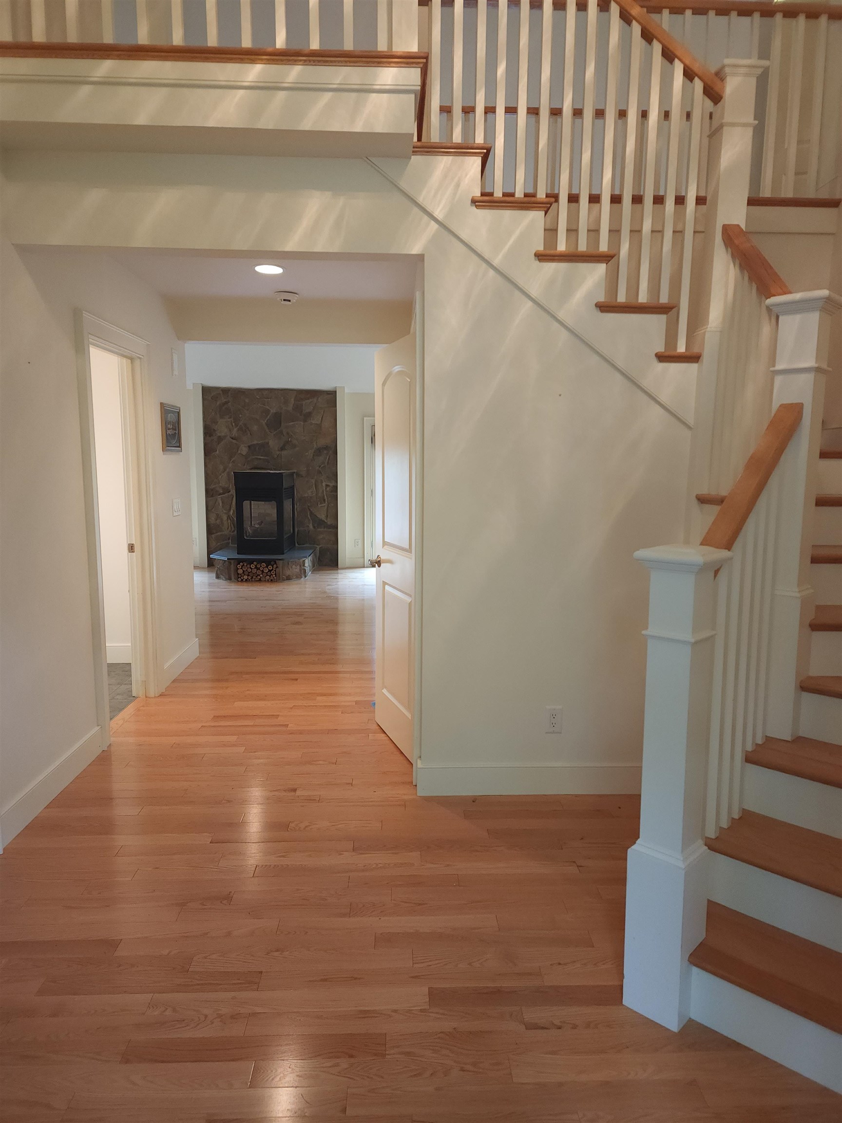 27 Putney Road Dunbarton, NH 03046 - Photo 8 of 37