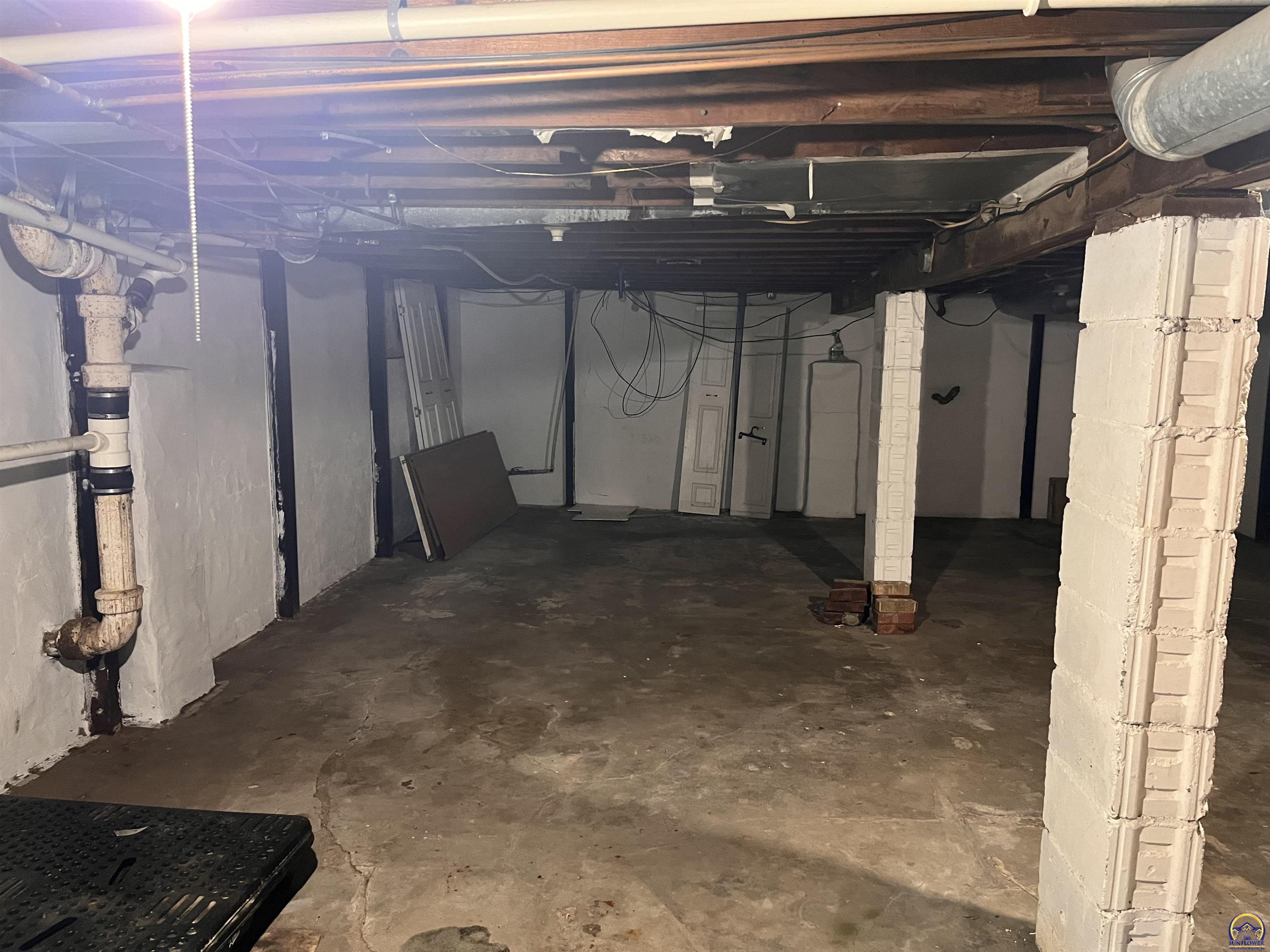 1167 Southwest Wayne Avenue Topeka, KS 66604 - Photo 16 of 19