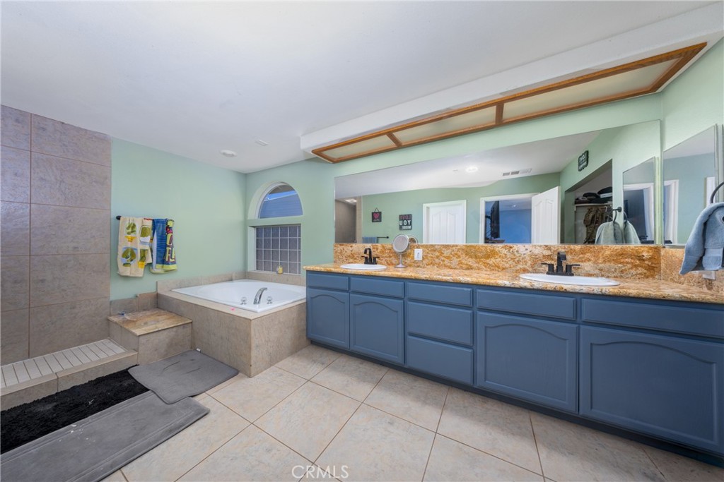 11671 Desert View Road Pinon Hills, CA 92372 - Photo 29 of 52