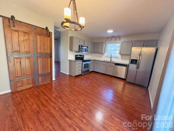 $1,975 | 8209 Golf Ridge Drive, Charlotte, NC 28277