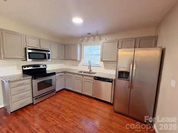 $1,975 | 8209 Golf Ridge Drive, Charlotte, NC 28277