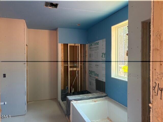 134 West Victoria Rdg Drive, Unit 22 Selma, NC 27576 - Photo 27 of 29 Primary Bathroom