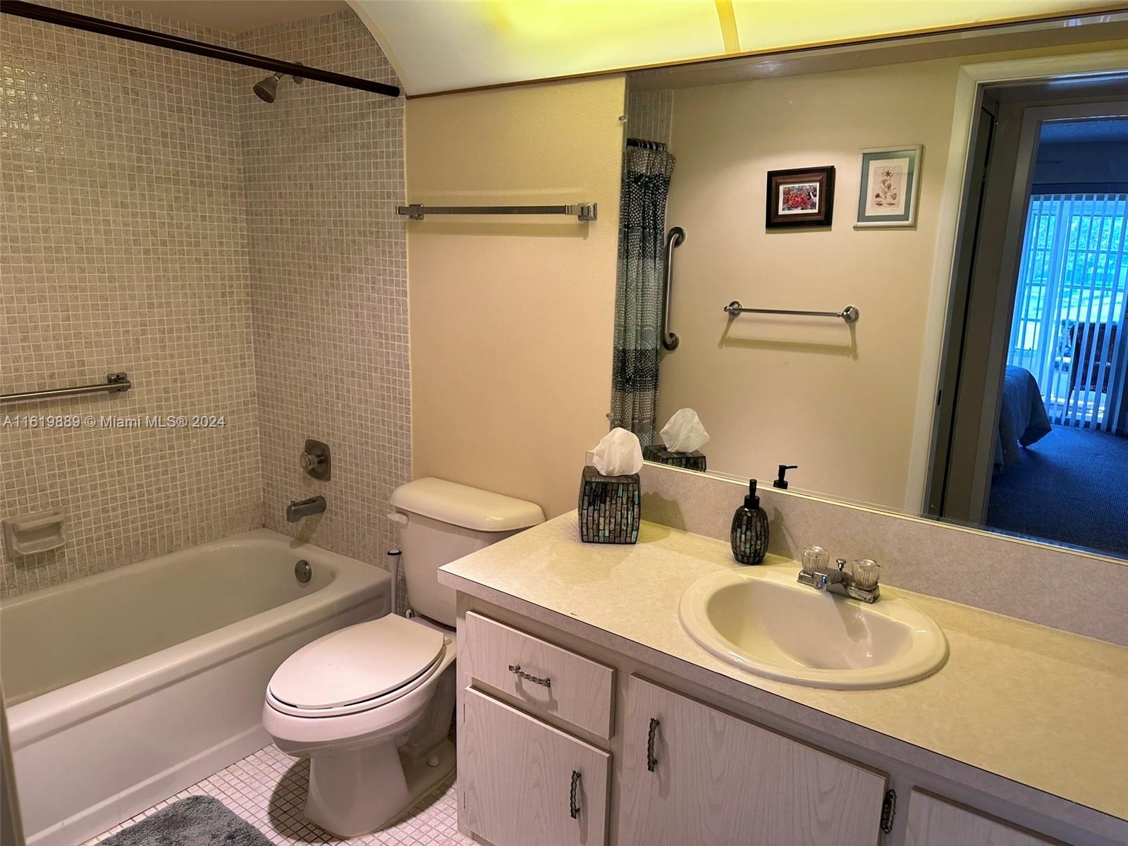 2016 Rexford Drive, Unit 216 Boca Raton, FL 33434 - Photo 8 of 52 Gallery Image 8