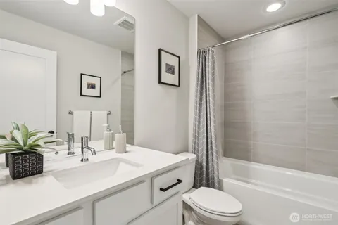 $774,500 | 18757 76th Avenue West, Lynnwood, WA 98026