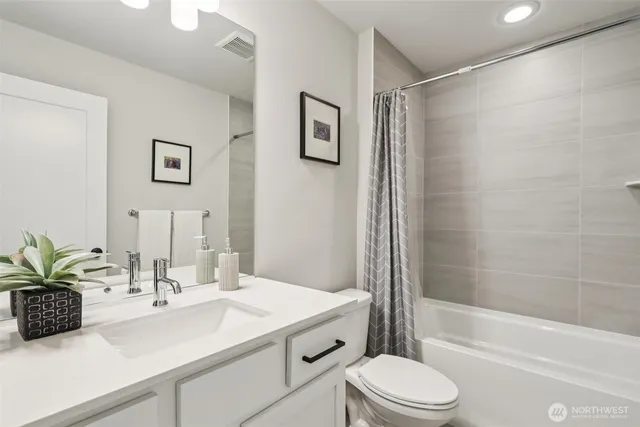 $774,500 | 18757 76th Avenue West, Lynnwood, WA 98026